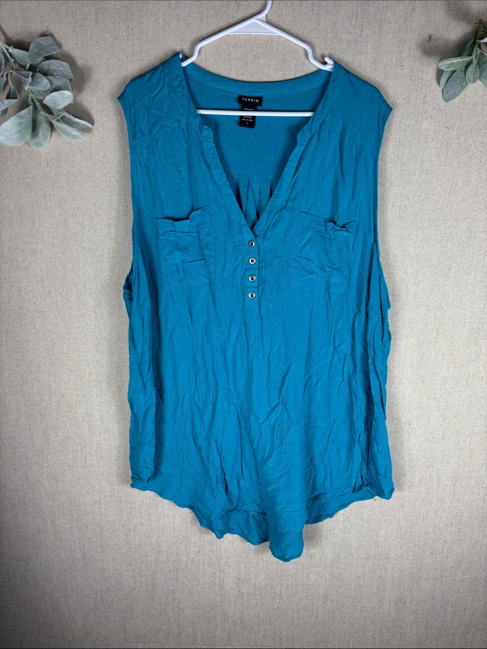torrid > Teal V-Neck Sleeveless Henley Tank 4X
